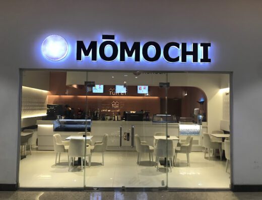 MOMOCHI